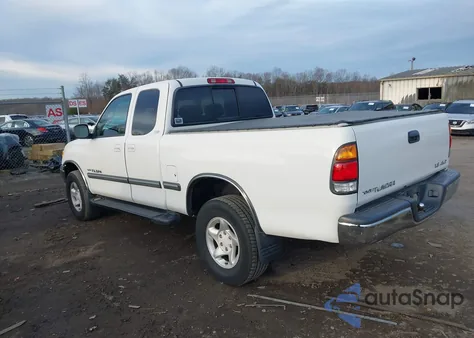 2000 Toyota Tundra Sr5 V8 from USA, damaged, VIN 5TBBT4417YS010648
